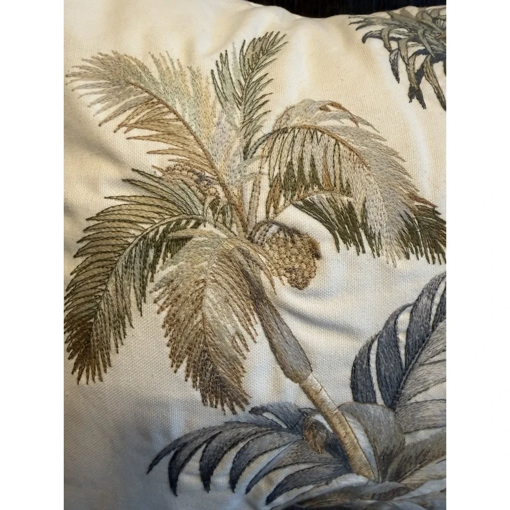 Tommy Bahama 17